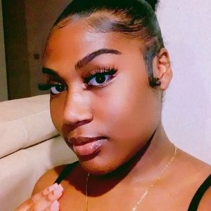 Meet your Posher, Hanie